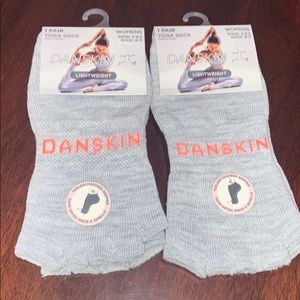 Bundle of 2 pairs Danskin Women's Yoga Socks